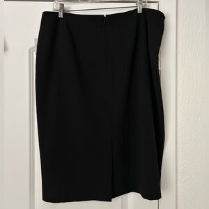 Kasper Classic Crepe Pencil Skirt Mid-Length in Black NWT